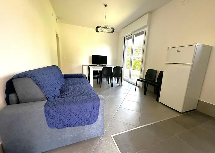 With Garden And Pool Access In Vila Bibione