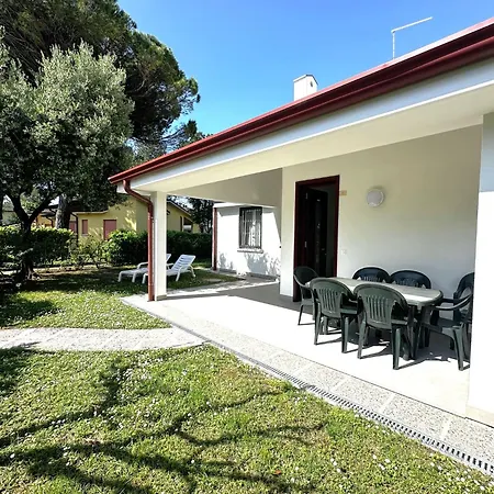 With Garden And Pool Access In * Bibione